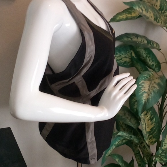 Nike DriFIT Sports Bra Tank Top - Picture 2 of 5